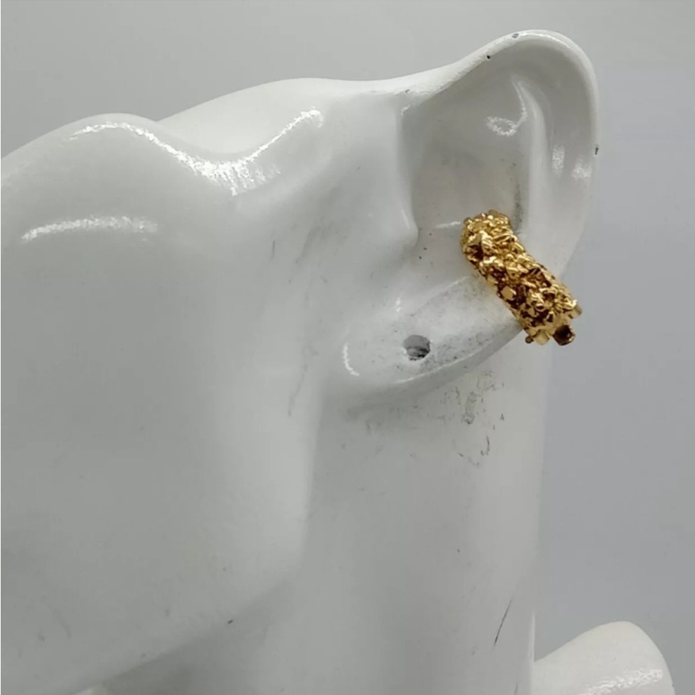 NINA RICCI Gold Clip on Earring - Picture 8 of 8